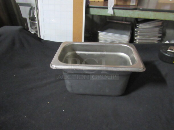 1/9 Size Long 4 Inch Deep  Hotel Pan. 5XBID.  - Image 1 of 1