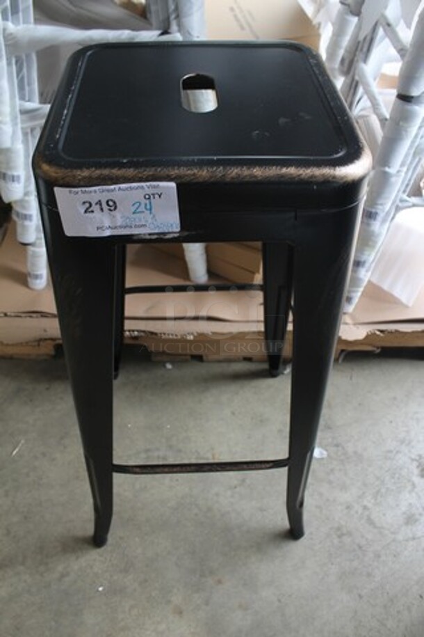 24 BRAND NEW SCRATCH AND DENT! Lancaster Table & Seating 164BMBKLSCPD Alloy Series Distressed Copper Outdoor Backless Barstool w/ 164CUSHAL BBK Indoor Barstool Black Vinyl Cushion. 24 Times Your Bid! - Image 4 of 9