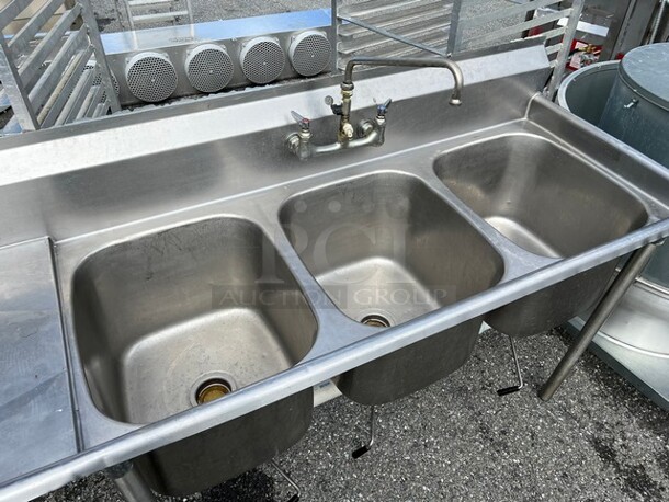 Stainless Steel Commercial 3 Bay Sink w/ Left Side Drainboard, Faucet and Handles. 72x26x44. Bays 1619x13. Drainboard 16x23x2 - Image 3 of 5