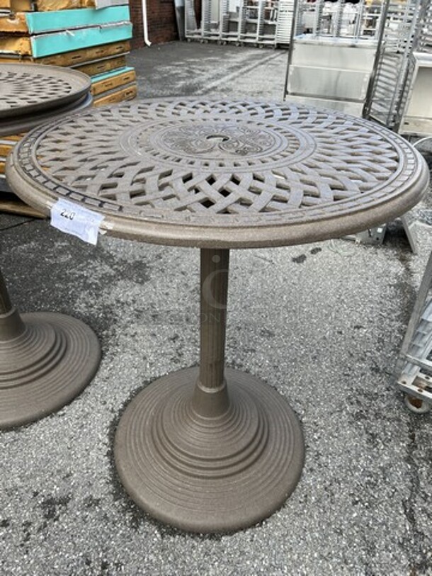 Brown Bar Height Round Outdoor Patio Table. Stock Picture - Cosmetic Condition May Vary. 36x36x43