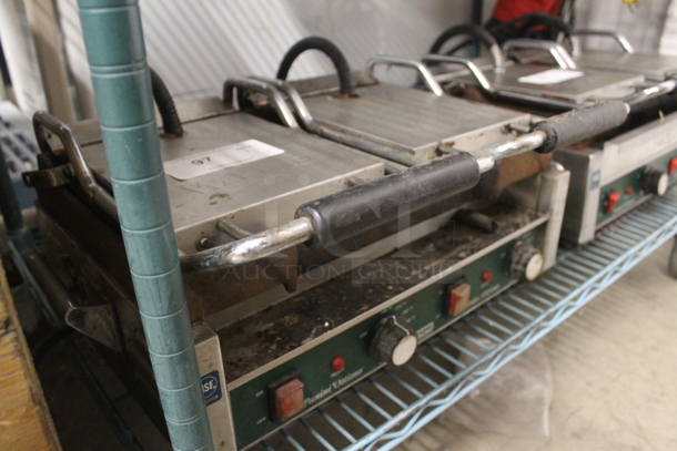 Waring WPG300 Stainless Steel Commercial Countertop Double Panini Press. 240 Volts, 1 Phase.  - Image 2 of 6