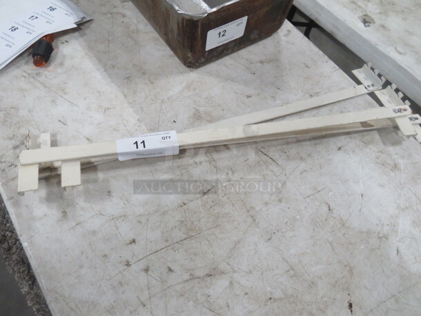 Metal Bracket. 4XBID - Image 3 of 3