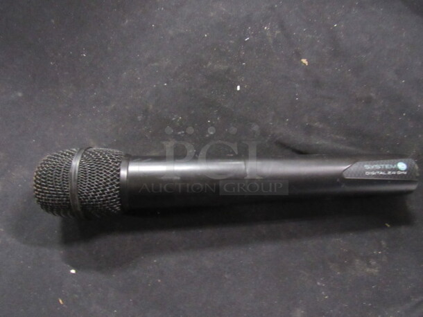 One System Digital Microphone. 2.4 ghz.