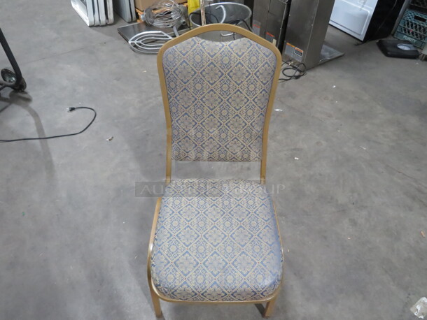 Metal Stack Chair With Cushioned Seat And Back. 5XBID - Image 2 of 3