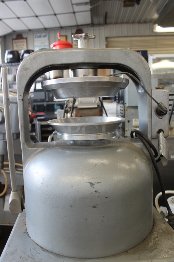 Metal Commercial Pie Press. 115 Volts, 1 Phase. Tested and Does Not Power On - Image 3 of 3