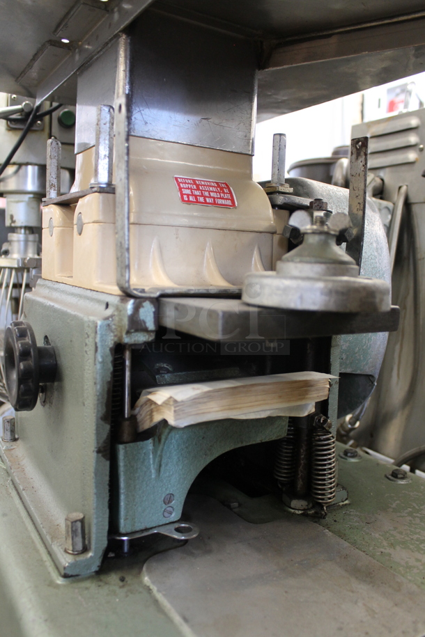 Hollymatic Metal Commercial Countertop Patty Former. Tested and Working! - Image 5 of 7