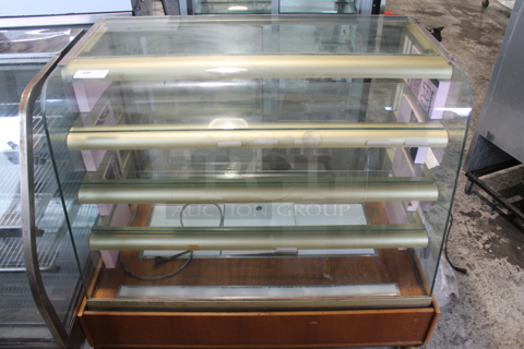 Igloo Marta 1.3W Metal Commercial Floor Style Deli Display Case Merchandiser w/ Glass Shelves. 115 Volts, 1 Phase. Tested and Powers On But Does Not Get Cold