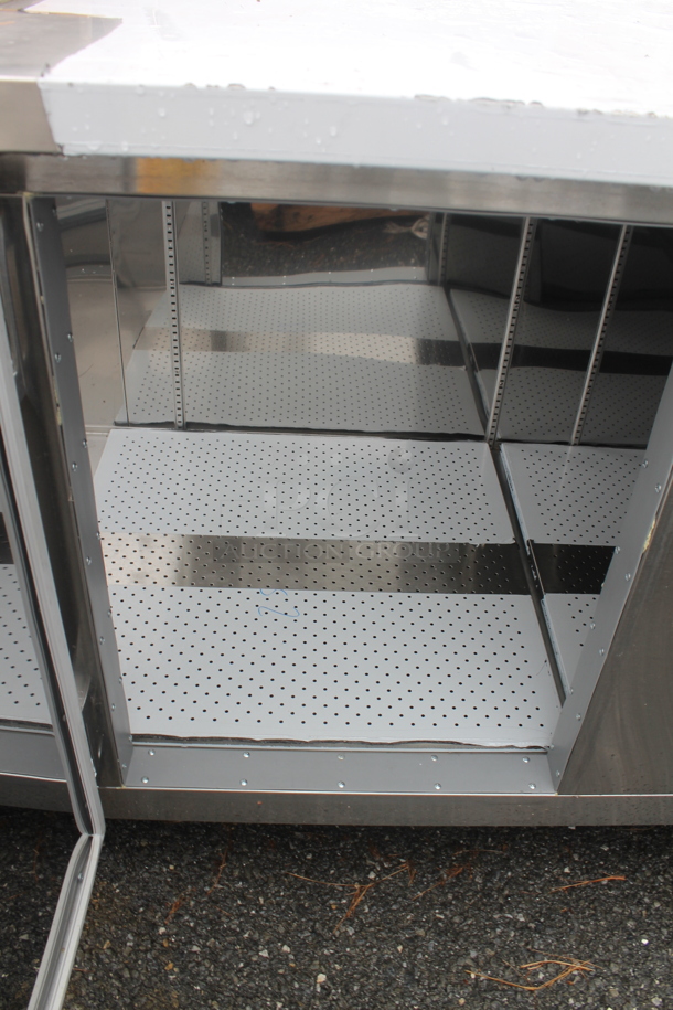 BRAND NEW SCRATCH AND DENT! CustomCool BM108R Stainless Steel Commercial Sandwich Salad Prep Table Bain Marie. Does Not Come w/ Remote Compressor.  - Image 6 of 9