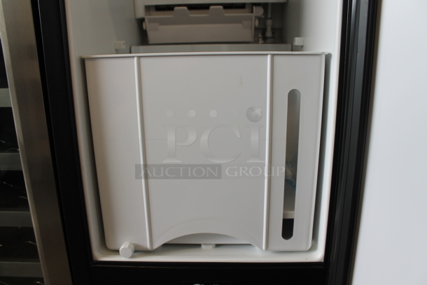 BRAND NEW SCRATCH AND DENT! Danby DIM32D1BSSPR 32lb 15" Stainless Steel Built-In Ice Maker. 115 Volts, 1 Phase. Tested and Working! - Image 6 of 7