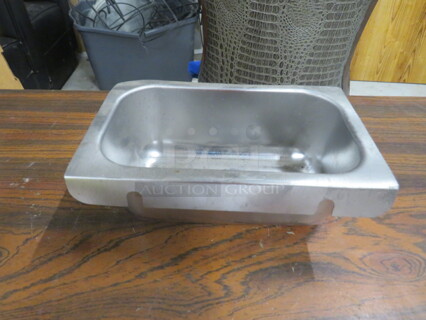 NEW 1/9 Size Grease Catcher. 5XBID
