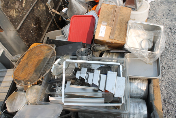 ALL ONE MONEY! Lot of Steamer Basket, Steel Drop In Bins, Colander, Plastic Lids, Wood Pallet AND MORE!  - Image 5 of 6