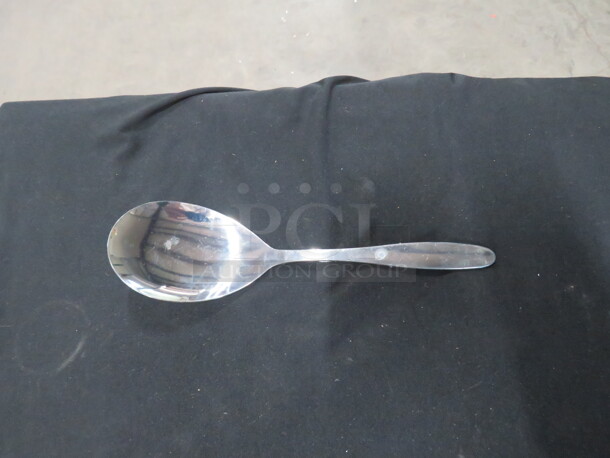 9 Inch Stainless Steel Serving Spoon. 2XBID - Image 1 of 1