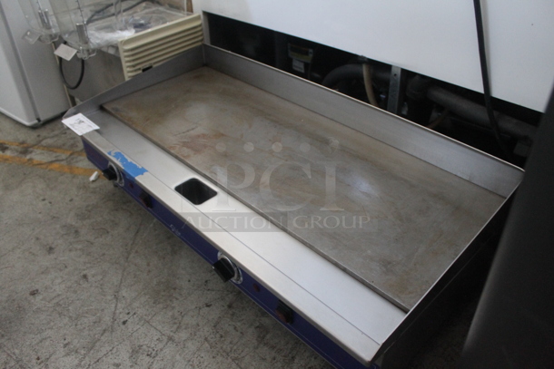 Globe PG36E Stainless Steel Commercial Countertop Electric Powered Flat Top Griddle. 208/240 Volts. - Image 3 of 5