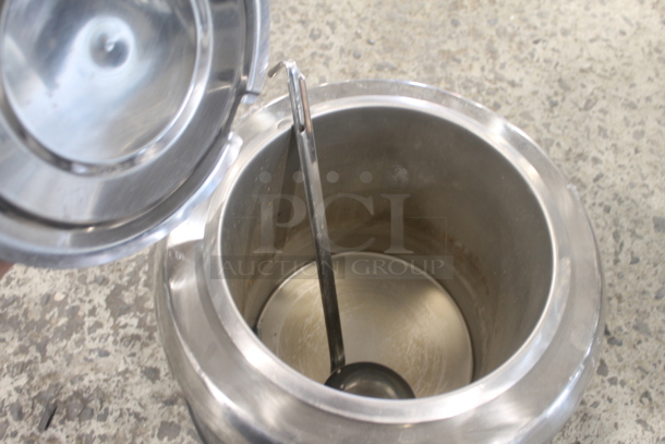 Avantco 177S30 Electric Countertop 11Qt Soup Kettle Warmer In Black With Stainless Steel Lid. 120V. Tested and Working! - Image 5 of 7
