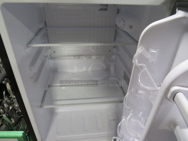 One Working Insignia Refrigerator. 115 Volt. Model#NS-CF26BK9. 19X18X27 - Image 2 of 3