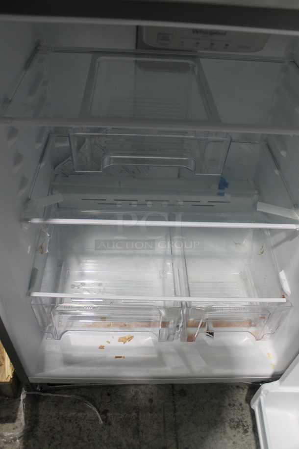 Whirlpool 21MSTFATR6 Metal Cooler Freezer Combo. 115 Volts, 1 Phase. Tested and Does Not Get Cold - Image 5 of 6