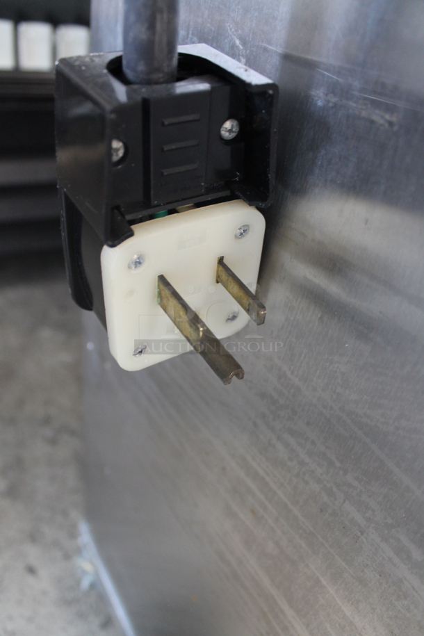 2014 Alto Shaam 1200-TH/III Stainless Steel Commercial Cook N Hold Oven on Commercial Casters. 208-240 Volts, 1 Phase. - Image 11 of 11