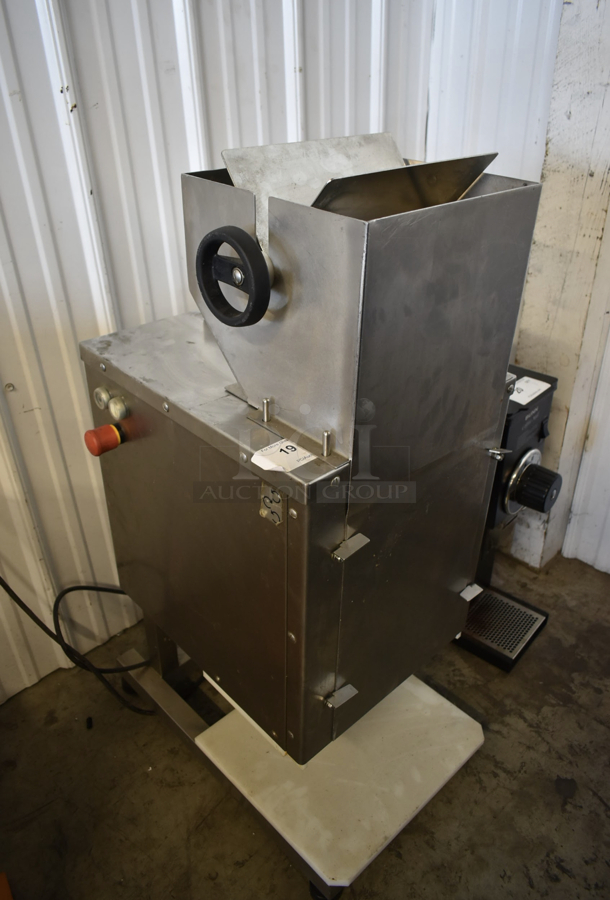Cove SH-1 Stainless Steel Commercial Countertop Shredder. 115 Volts, 1 Phase. Tested and Working! - Image 4 of 8