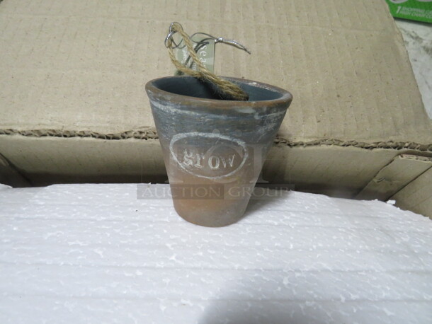 NEW Grow Plant Ceramic Pot. 12XBID