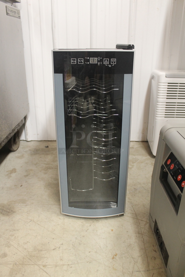 BRAND NEW SCRATCH AND DENT! Avanti Quiet 12-Bottle Thermoelectric Counter-top Wine Cooler. 115V. Tested And Powers On But Does Not Get Cold - Image 1 of 5