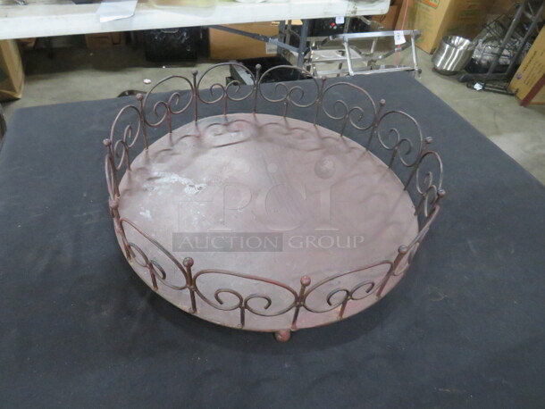 14 Inch Round Metal Holders. 4XBID - Image 1 of 1