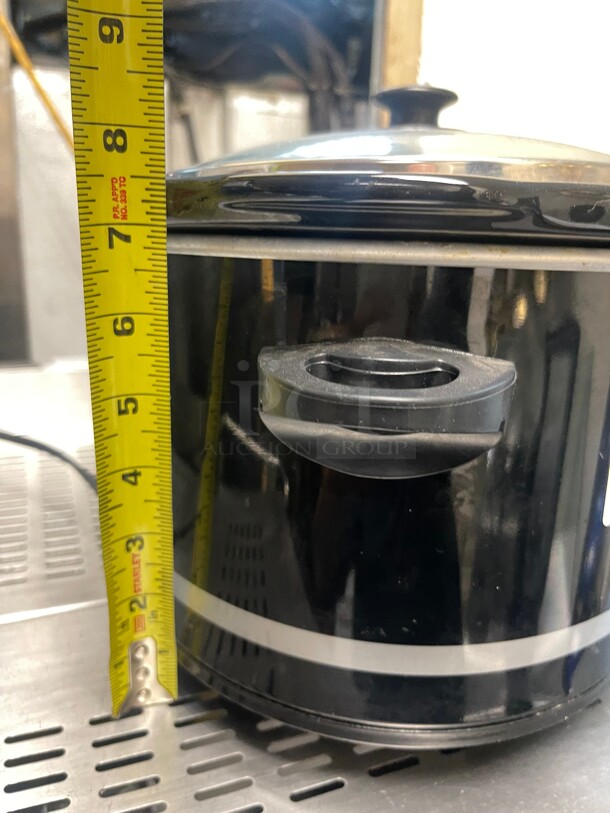 Working! Hamilton Beach Slow Cooker, Extra Large 10 Quart, 250 Watt Stay or Go Portable With Lid , Dishwasher Safe Crock, Black 120 Volt Tested and Working! - Image 8 of 8