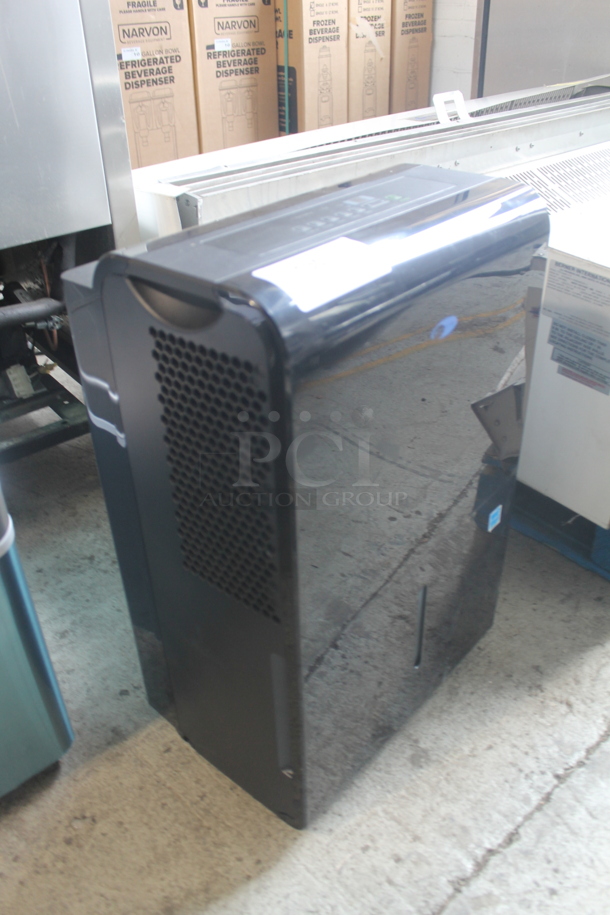 BRAND NEW SCRATCH AND DENT! Whynter RPD-652DB Elite D-Series 65 Pint Portable Dehumidifier, Black. 115V, 1 Phase. Tested and Working!  - Image 2 of 5