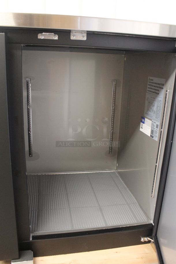 BRAND NEW SCRATCH AND DENT! 2023 Avantco 178UDD4HC Metal Commercial Direct Draw Kegerator w/ 2 Four Tap Kegerator Beer Dispenser. Stock Picture Used as Gallery Picture. 115 Volts, 1 Phase. Tested and Working! - Image 9 of 12