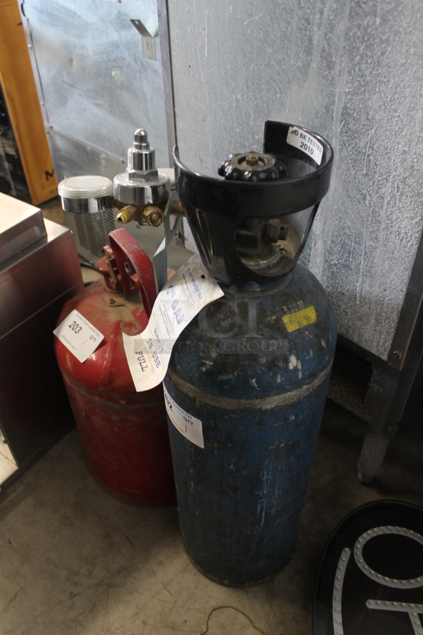 Metal CO2 Tank. - Image 2 of 7