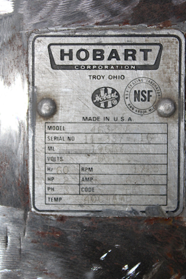 Hobart 4632A Commercial Meat Grinder Chopper. 200V/60Hz/2HP/6.5/Amp/3Phase Capacity: 35-40 lbs./min.
Dimensions: 23 1/2"W x 42 1/2"D x 27 1/4"H.
Feed Pan Dimensions: 21"W x 34"D x 5"H.
In Working Order
**Missing the worm - Image 4 of 5