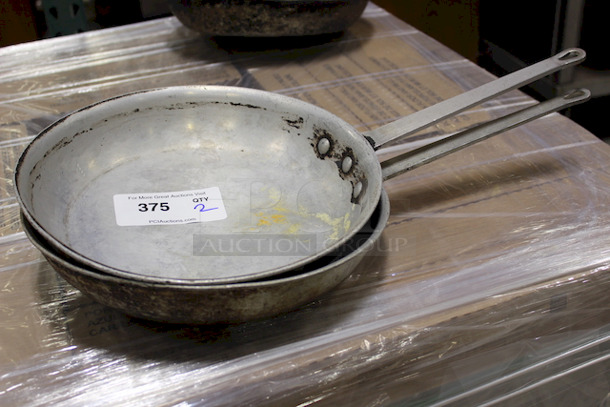 NICE! 12-3/4" Skillet. 2x Your Bid - Image 1 of 3