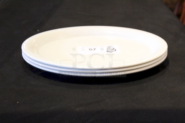 Carlisle Durus N40380 Melamine Oval Platter Tray 13.5 x 10.5 - White Color
3x Your Bid
 - Image 2 of 4