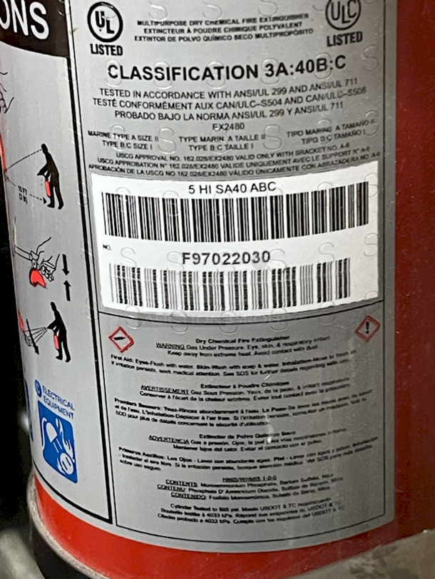 NICE! Buckeye 5HI SA-40 ABC Dry Chemical 5Lb Fire Extinguisher and Wall Bracket - Image 2 of 2