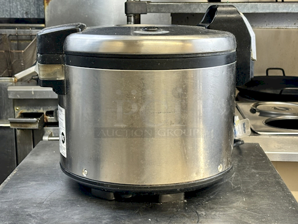 SWEET! 30-Cup CUCKOO CR-3032 Rice Cooker. 120V~/60Hz 1460W AC. Certified Working.  - Image 3 of 4