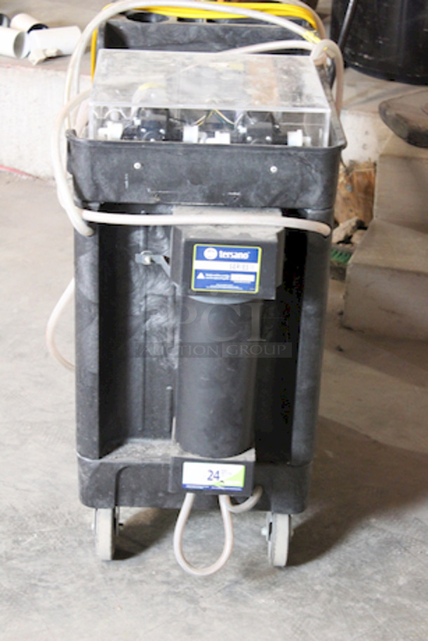 BEAUTIFUL! Mobile Sanitization Station. Features a LOTUS PRO Stabilized Aqueous Ozone (SAO3) High Capacity, chemical-free, sanitizing and cleaning Module Attached to a Rubbermaid Industrail Work Cart. This system transforms ordinary tap water into Stabilized Aqueous Ozone (SAO3) which is a powerful and natural surface sanitizer (99.999%), surface cleaner, stain remover, and deodorizer. - Image 4 of 6