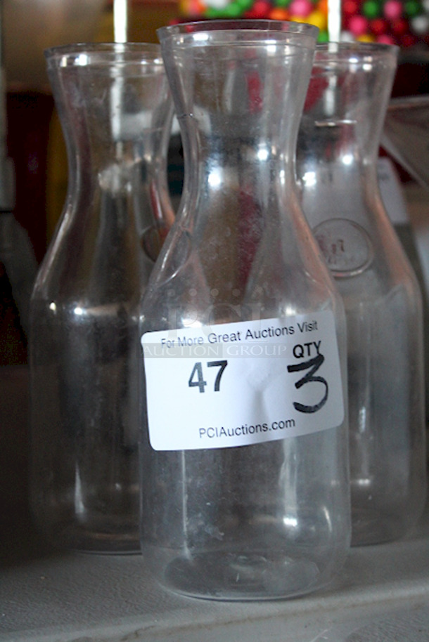 Cambro WW1000 CamView Camliter 34 oz. Tritan Plastic Beverage Decanters. 3x Your Bid. - Image 2 of 3