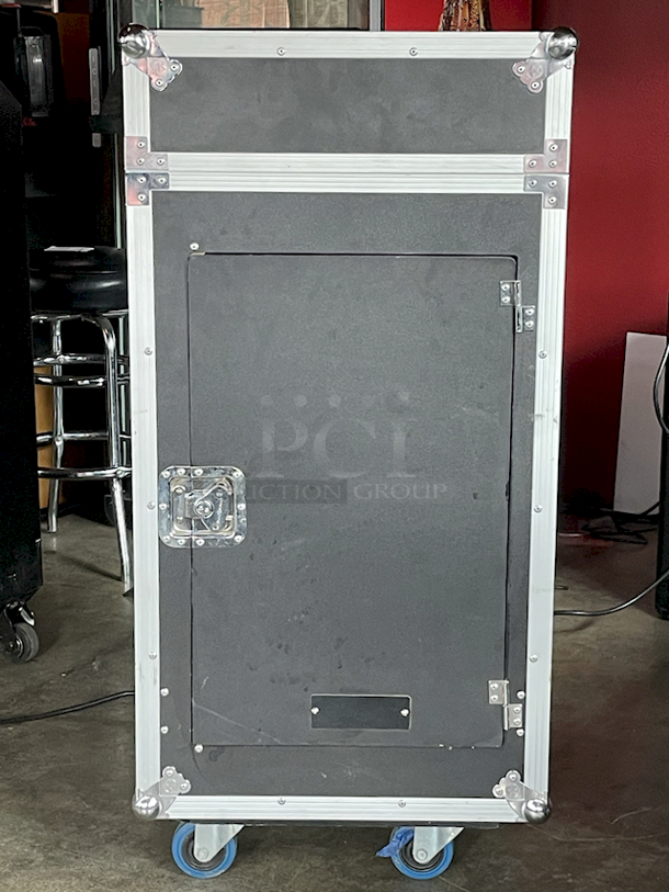 LIKE NEW! Road Runner 11MRR16UC Slant Mixer Rack Console, 16 Space With High Grade Commercial Casters  - Image 2 of 7