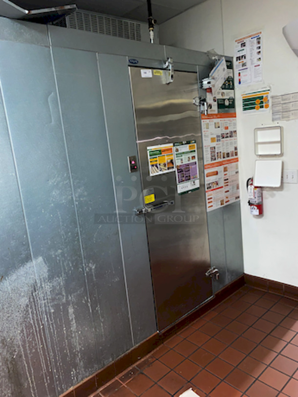 BEAUTIFUL! Norlake Self-Contained Walk-in Cooler. In Perfect Working Order! Don't Miss This One. 

72x72x901/2
Winning Bidder Responsible for Removal.  - Image 1 of 8