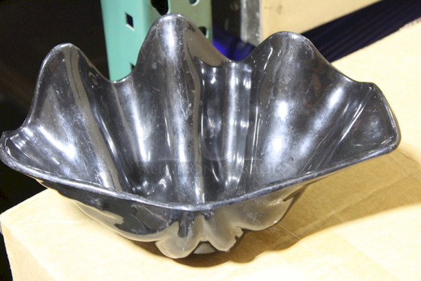 VARIETY PACK! Cambro Serving Platters and Bowls - Image 6 of 12