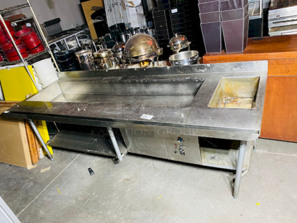 HUGE! Duke 2 Well Hot and Cold Table, 120V.

103x35x38