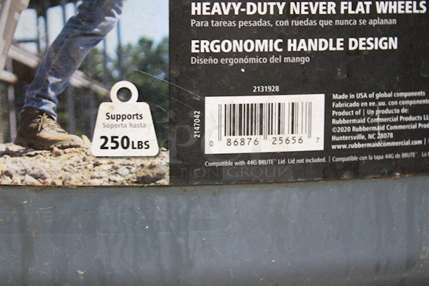 Rubbermaid Brute 44 Gallon Wheeled Garbage Can.  - Image 4 of 4