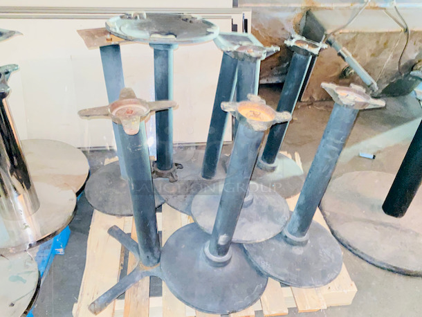 HEAVY DUTY! 17 Round Table Bases, Outdoor/Indoor, Weighted

17x Your Bid - Image 4 of 7