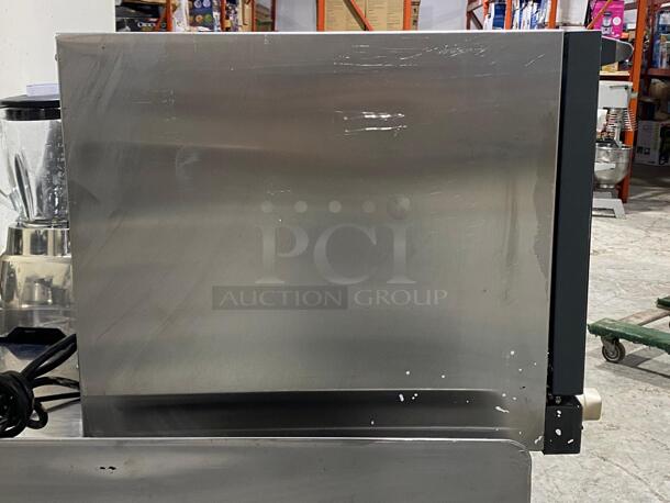 Cadco OV-023 Single Half Size Electric Convection Oven
 - Image 4 of 6