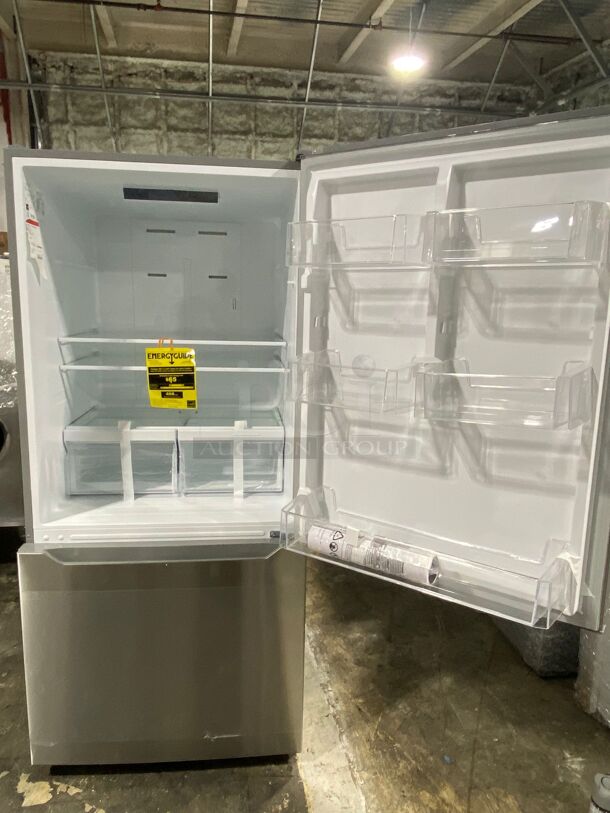 Insignia™ - 18.6 Cu. Ft. Bottom Freezer Refrigerator - Stainless Steel
 - Image 3 of 6