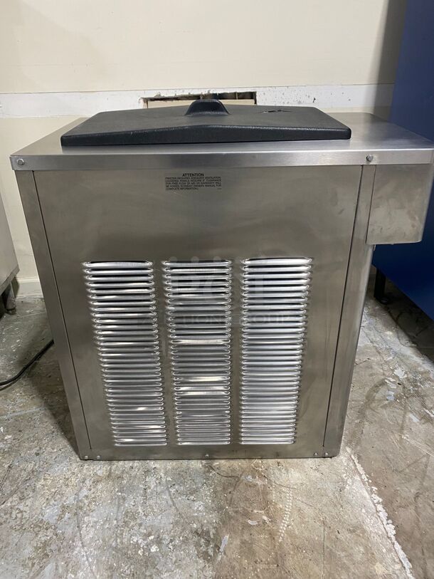 Stoelting F112-38 Single Flavor Gravity Shake/Frozen Beverage Countertop Freezer, Air Cooled
 - Image 3 of 5