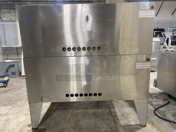 Bakers Pride DS-805 Commercial Pizza double Deck Oven Gas

Super Deck Series Pizza Deck Oven.

gas
throttling thermostat range 300 °F – 650 °F.

stainless steel exterior.

30″ high painted legs.

70,000 BTU.

 - Image 5 of 5