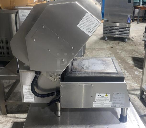 Nemco 6900-208-GG Single Commercial Panini Press w/ Aluminum Grooved Plates, 208v/1ph
 - Image 3 of 6