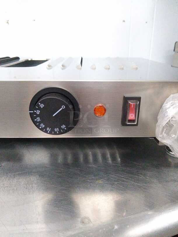 STAINLESS STEEL AMAZING Heated Hot Plate HCA45
 - Image 3 of 9