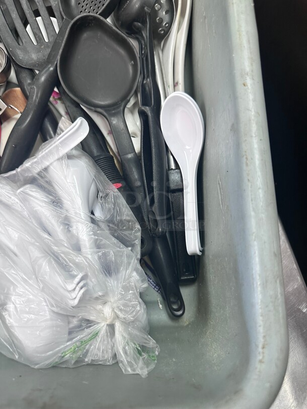 One Lot! Misc Stainless Steel kitchen Ware NSF  - Image 6 of 7