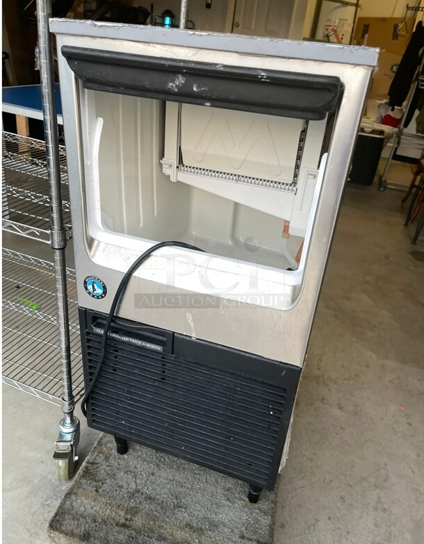 Excellent Condition Hoshizaki KM-81BAJ Crescent Cube Undercounter Ice Machine 115 Volt  - Image 1 of 8